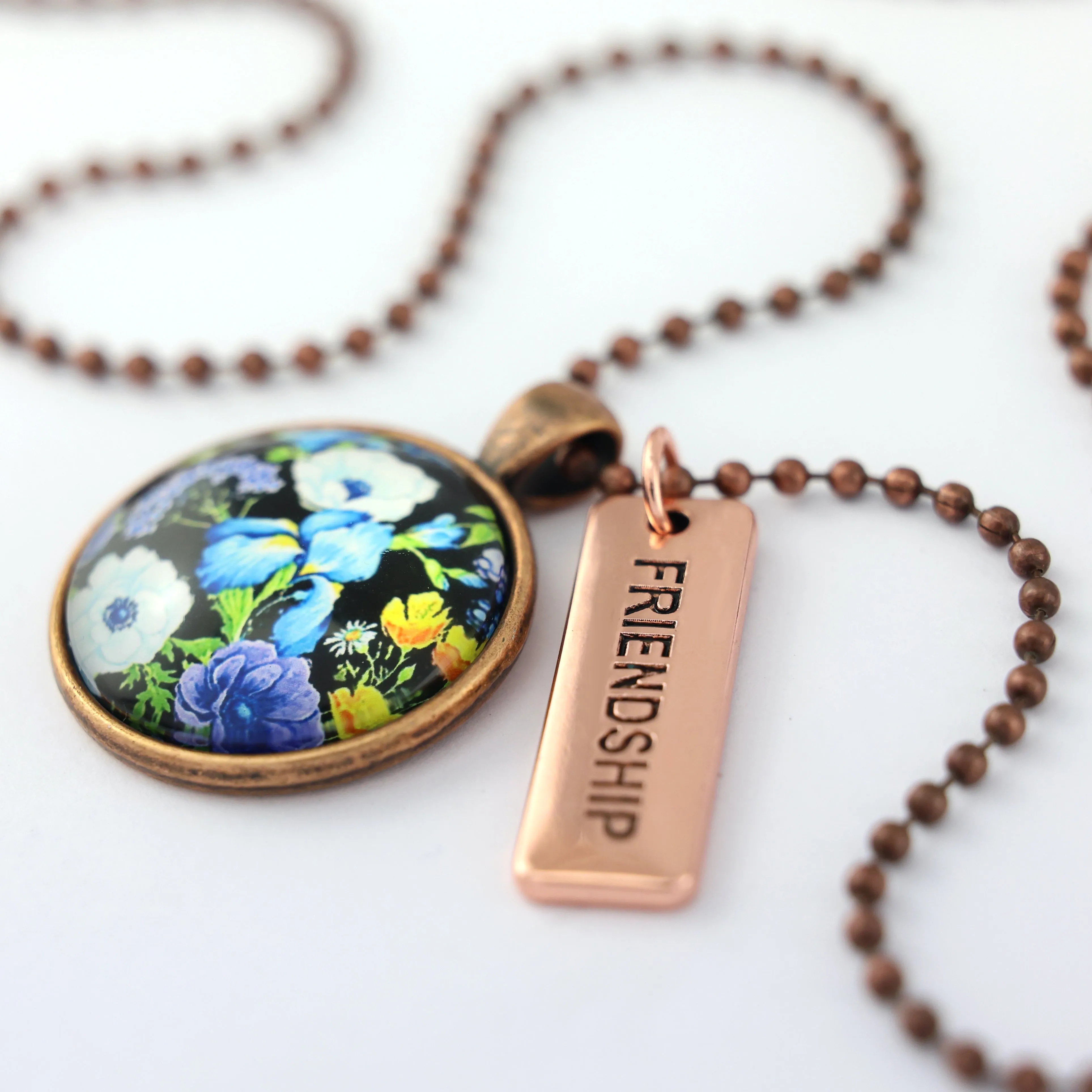 FLORAL WONDERS - Vintage Copper 'FRIENDSHIP' Necklace - Blossy (10713)