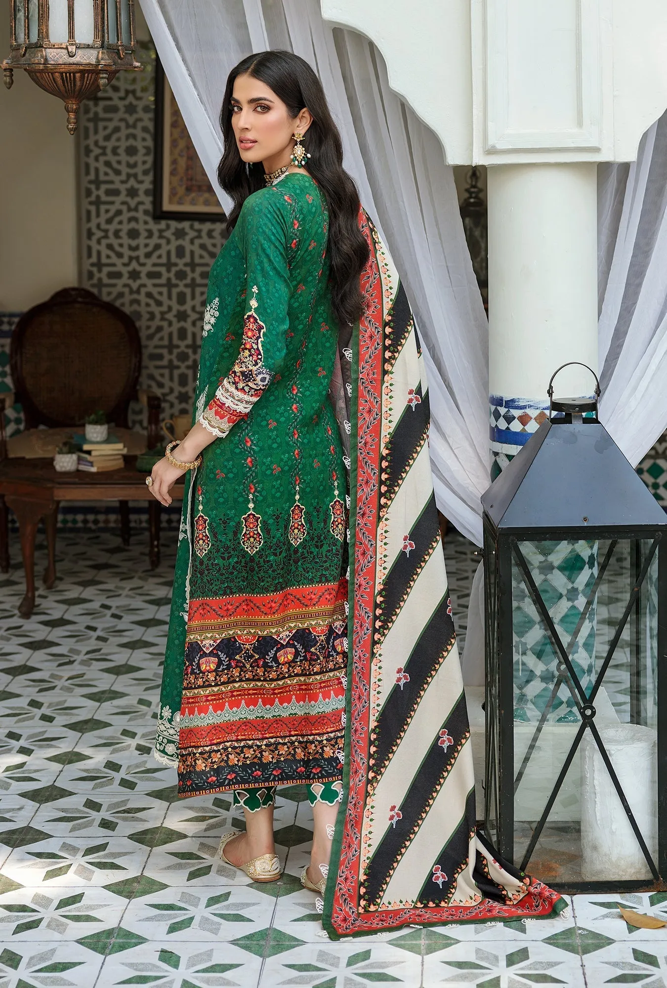 Noor by Saadia Asad Embroidered Prints Woolen Shawl Collection – D3-B-LUNA