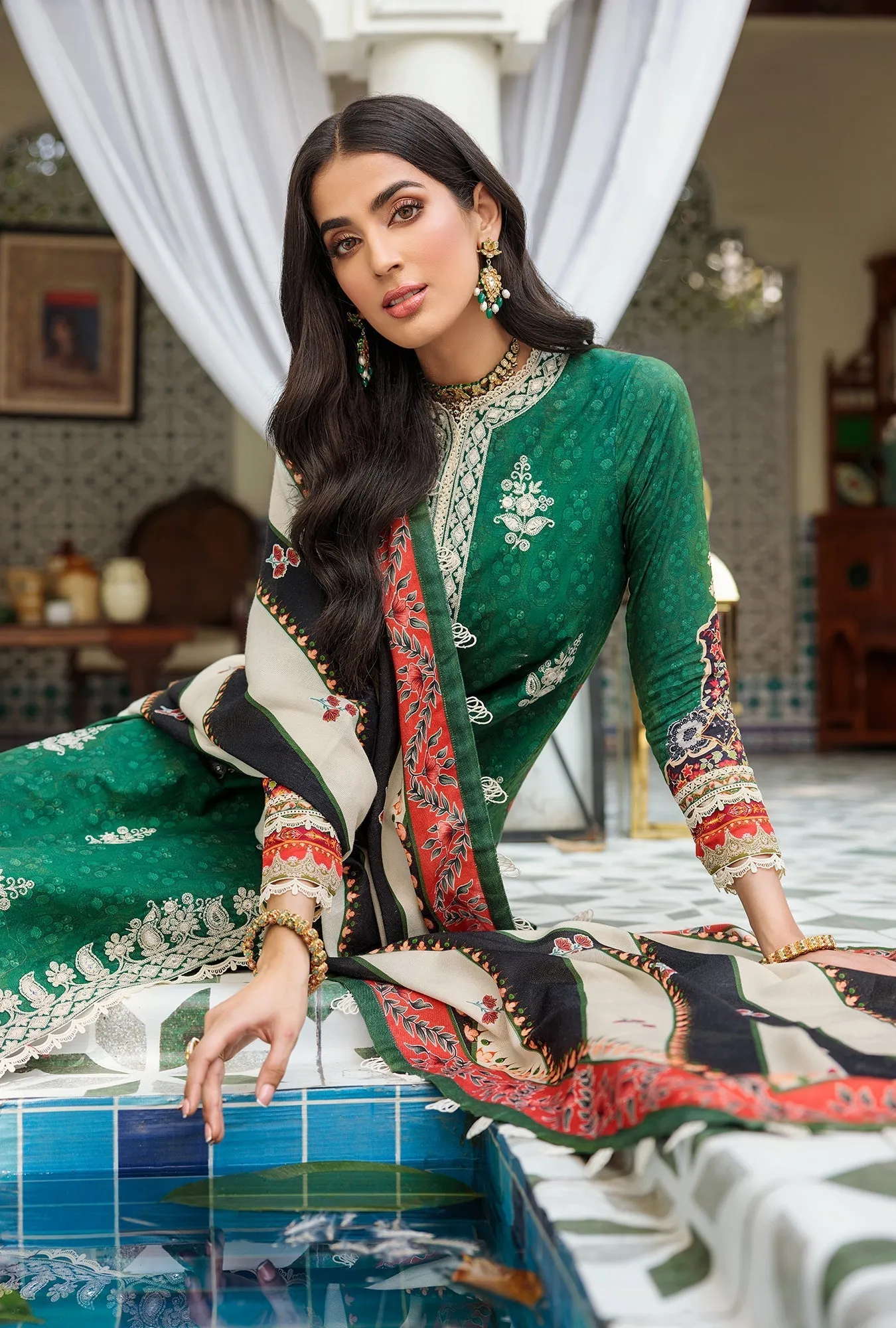 Noor by Saadia Asad Embroidered Prints Woolen Shawl Collection – D3-B-LUNA